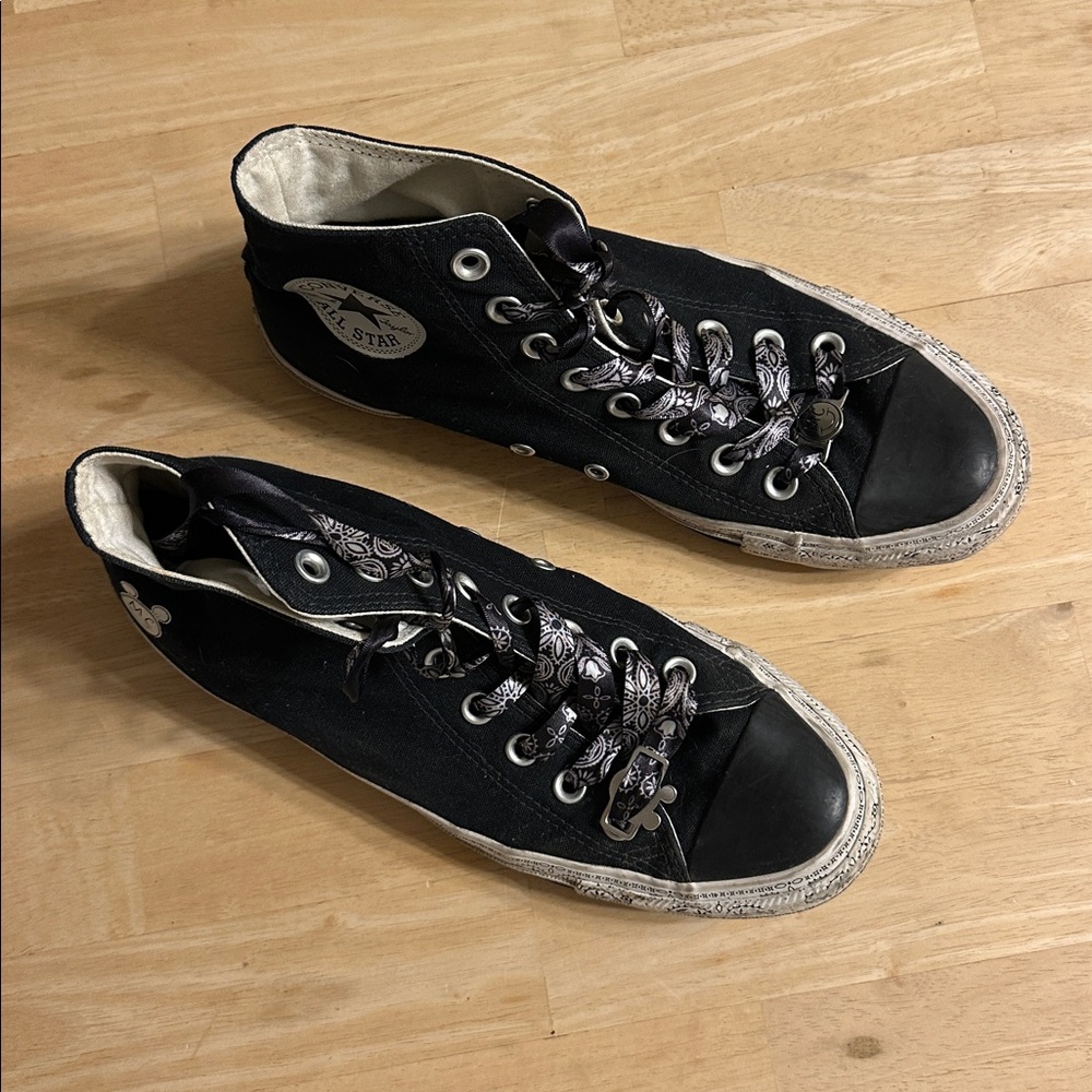 Converse Chuck Taylor Mickey Mouse  Black High-Tops with decorative sole.